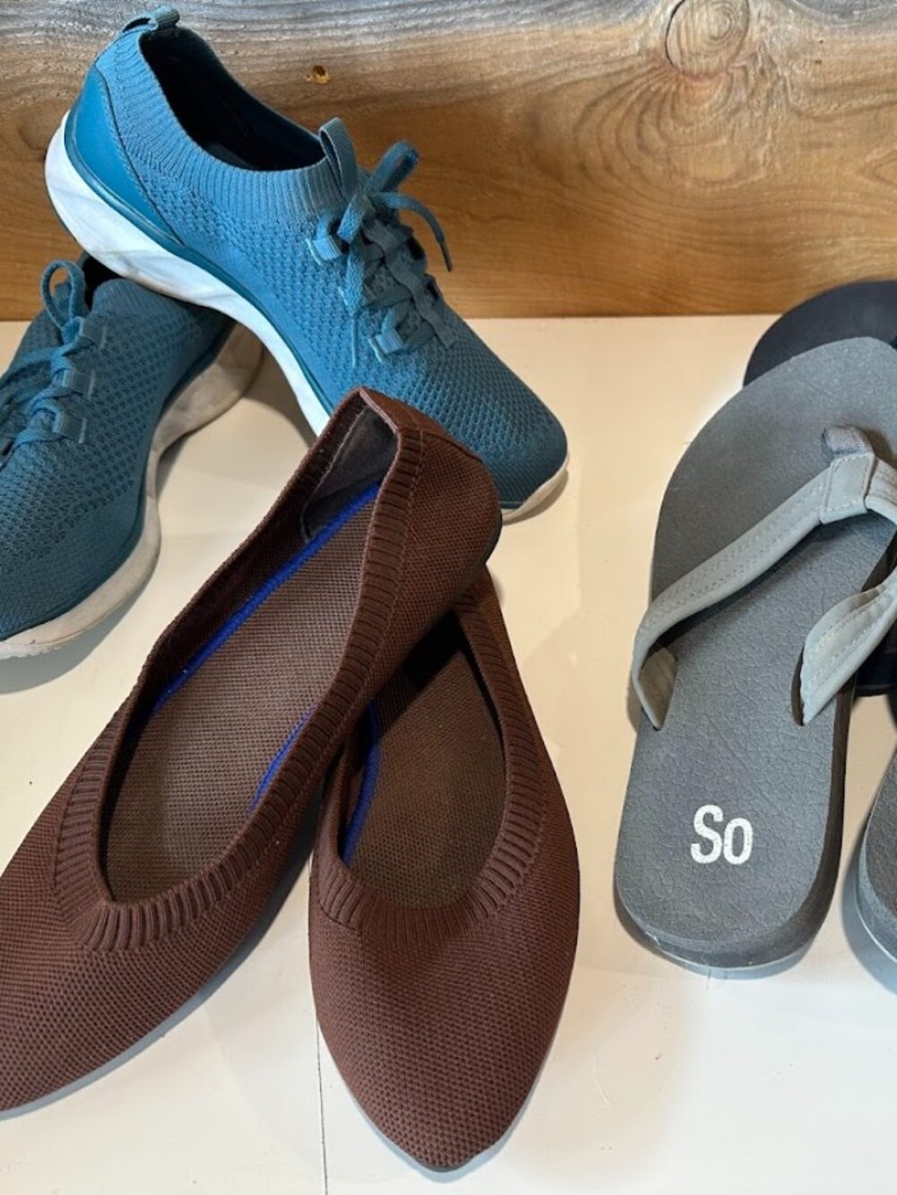 Womens Size 8 - Skechers, Flats, & Flip Flips Bundle